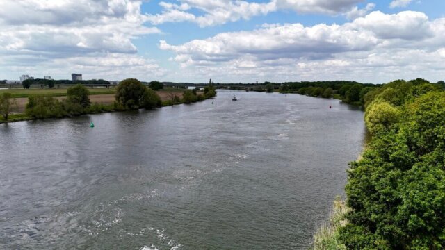 Luftaufnahme von der Maas. Radtour Kevelaer.